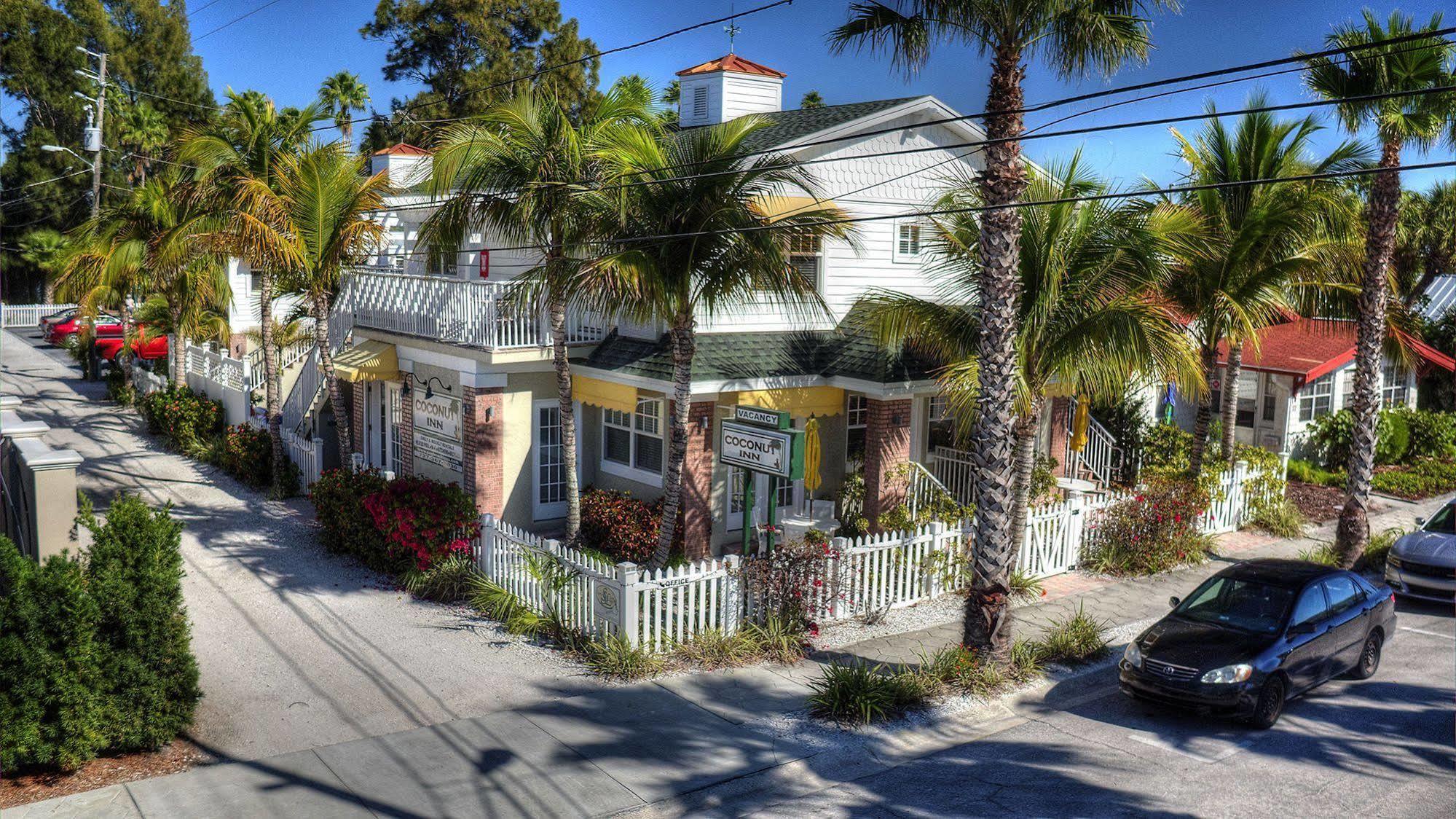 סיינט פיט ביץ' Coconut Inn Pass-A-Grille Beach מראה חיצוני תמונה